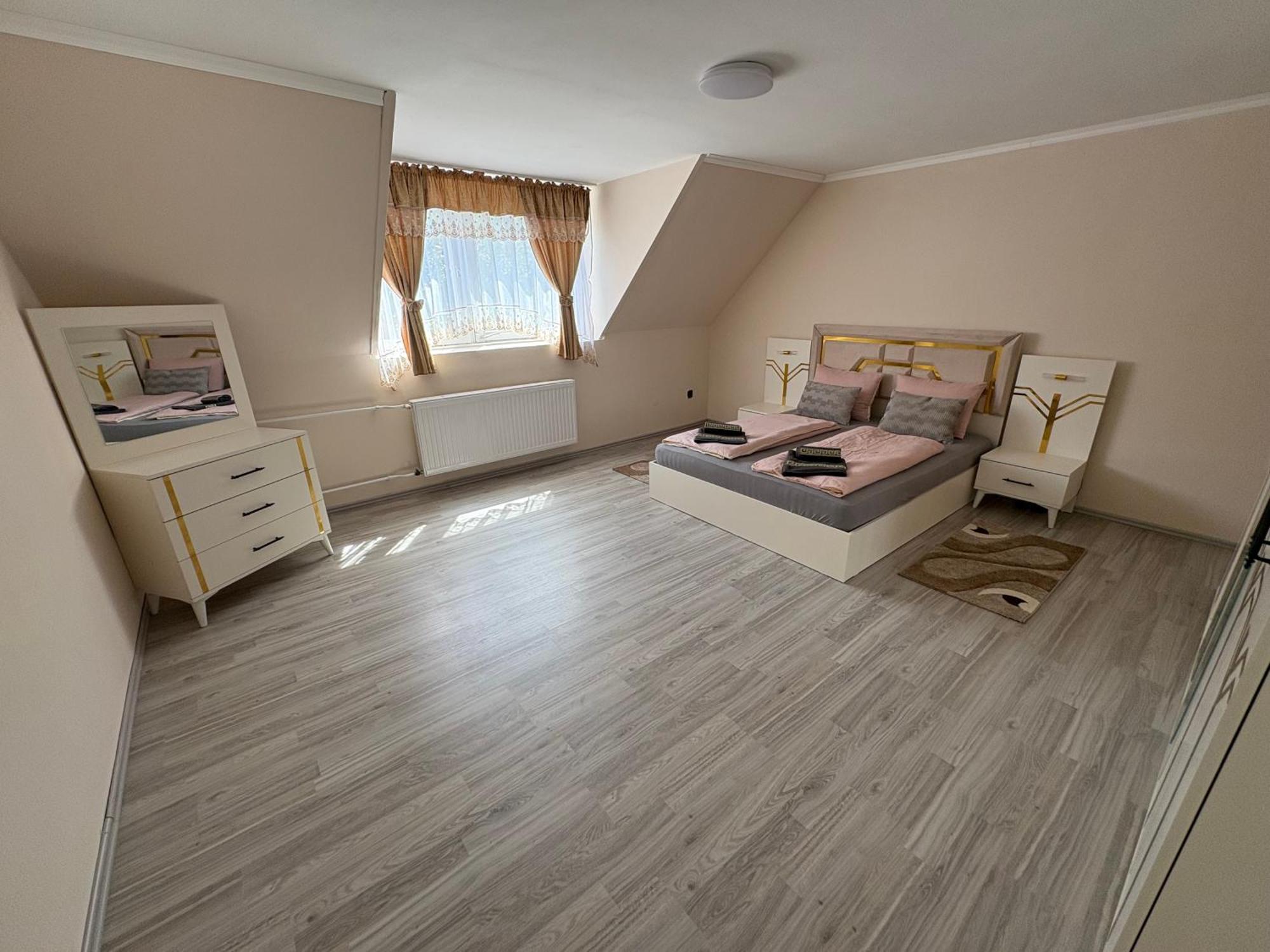 Ramiro Apartment *